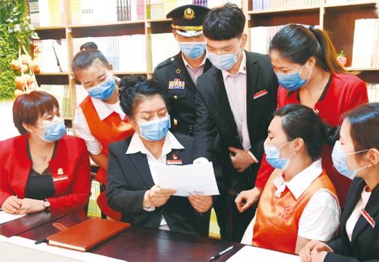 推动新时代党的创新理论刻骨铭心进头脑 15901731200943728061.jpg