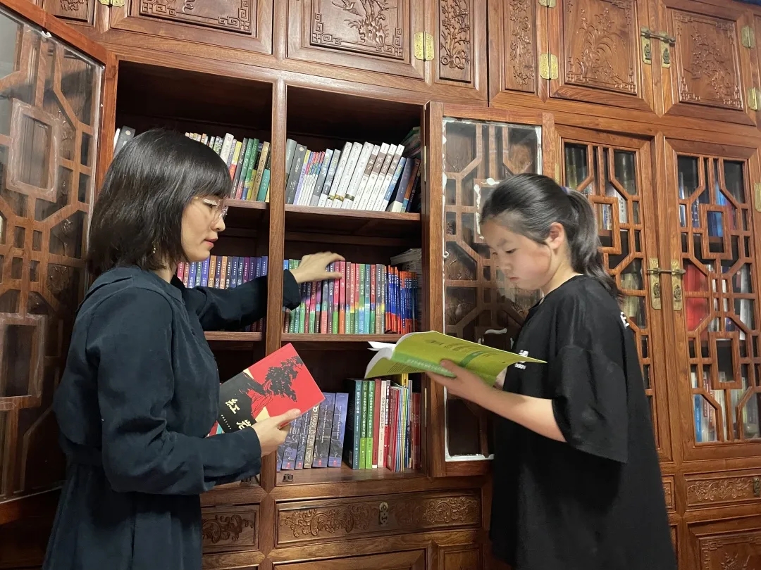 打造多元阅读空间,在北京经开区“书”跟着人走.webp (2).jpg 打造多元阅读空间,在北京经开区“书”跟着人走.webp (2).jpg