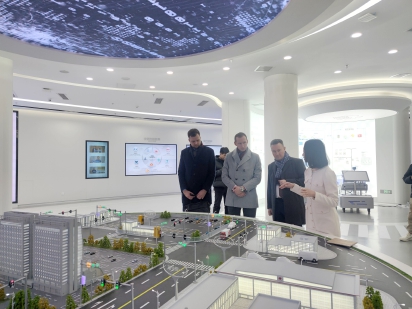 参访团到访北京市高级别自动驾驶示范区创新运营中心.jpg