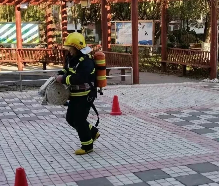 北京经开区街道社区联动共筑消防安全“防火墙”.webp (1).jpg 北京经开区街道社区联动共筑消防安全“防火墙”.webp (1).jpg