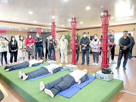 零距离模拟体验 让消防课“有意思”.jpg 零距离模拟体验 让消防课“有意思”.jpg