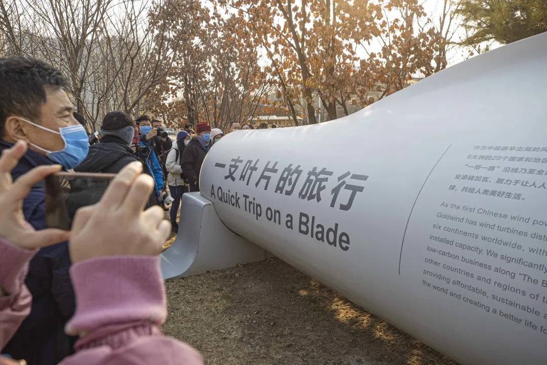 “在这里，好像触摸到了未来的轮廓！”60多名中外记者点赞北京经开区创新科技.webp (2).jpg