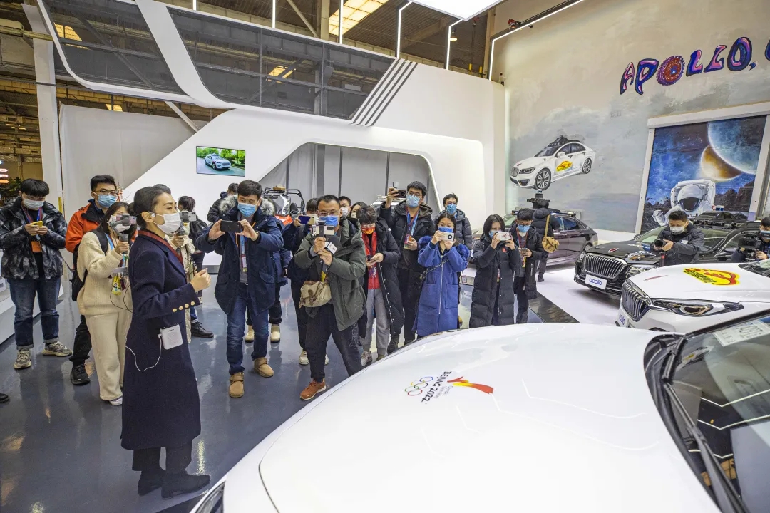 “在这里，好像触摸到了未来的轮廓！”60多名中外记者点赞北京经开区创新科技.webp (6).jpg