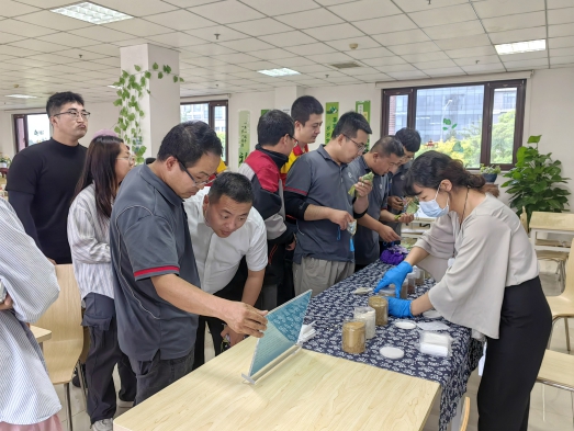 聚焦供需两端拓展企业“朋友圈”.jpg 聚焦供需两端拓展企业“朋友圈”.jpg