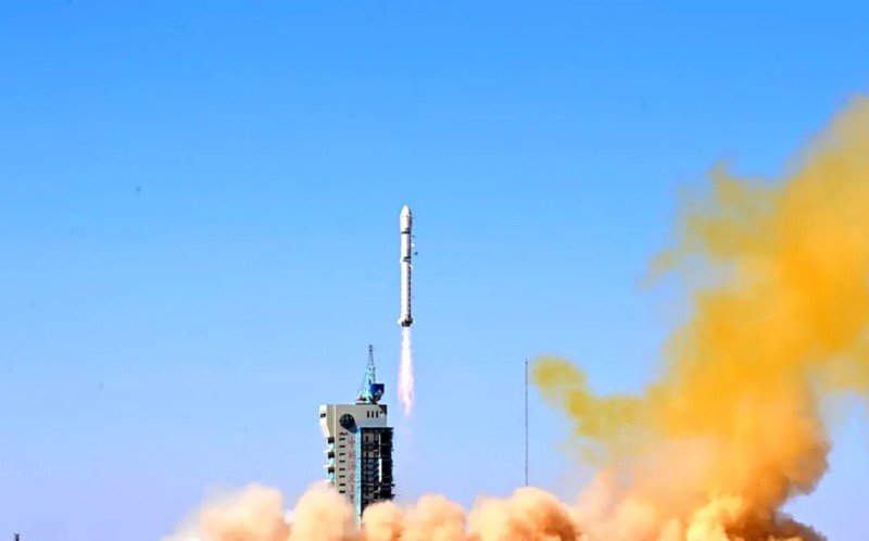 我国成功发射卫星互联网技术试验卫星!由北京经开区企业银河航天承担研制.jpg 我国成功发射卫星互联网技术试验卫星!由北京经开区企业银河航天承担研制.jpg