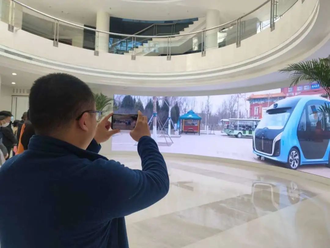 “将来愿意选择无人车出行”!自动驾驶公众开放日举行首场活动4.jpg “将来愿意选择无人车出行”!自动驾驶公众开放日举行首场活动4.jpg