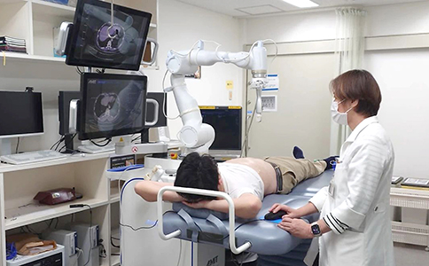 木星手术机器人在海外进入临床试用.jpg 木星手术机器人在海外进入临床试用.jpg