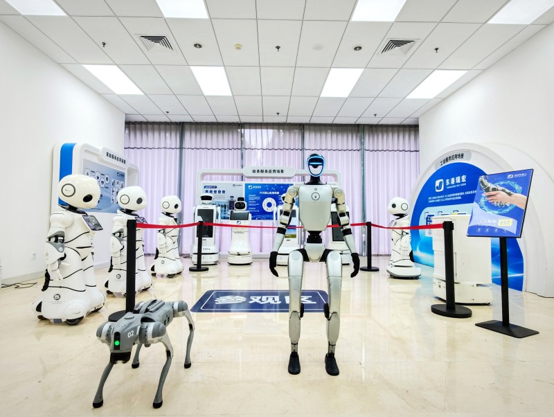 北京瑞宏以赛事为媒跑通五大应用场景 让具身智能机器人从“工具”变成“伙伴”.jpg