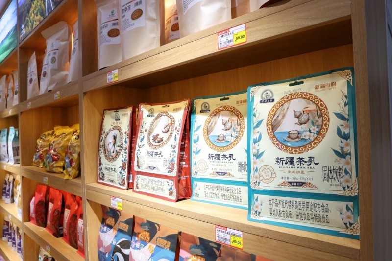 “原滋援味”经开区帮扶特产美食馆正式开业 (3).jpg