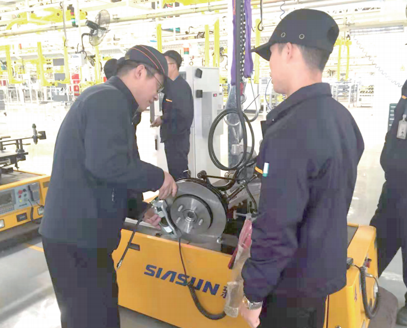 李波 为了0.2毫米的精度控制3.png 李波 为了0.2毫米的精度控制3.png