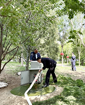 雨水收集池改造助力节能减排见实效.jpg 雨水收集池改造助力节能减排见实效.jpg
