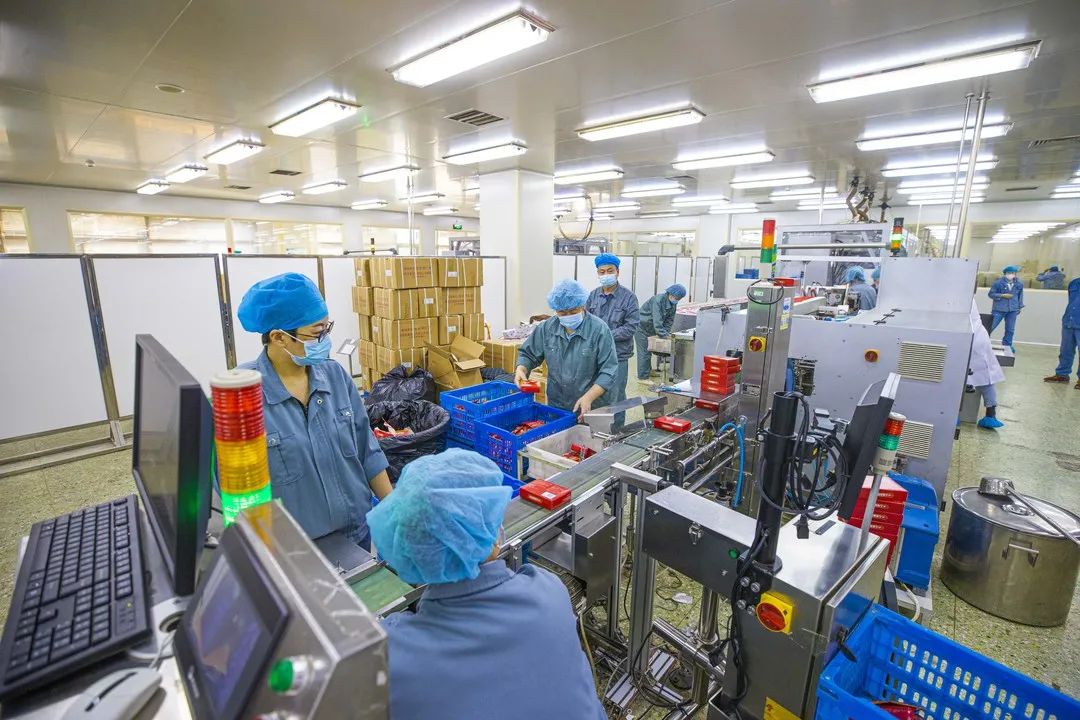 同仁堂：智能化生产线助力新年“开门红”！.jpg