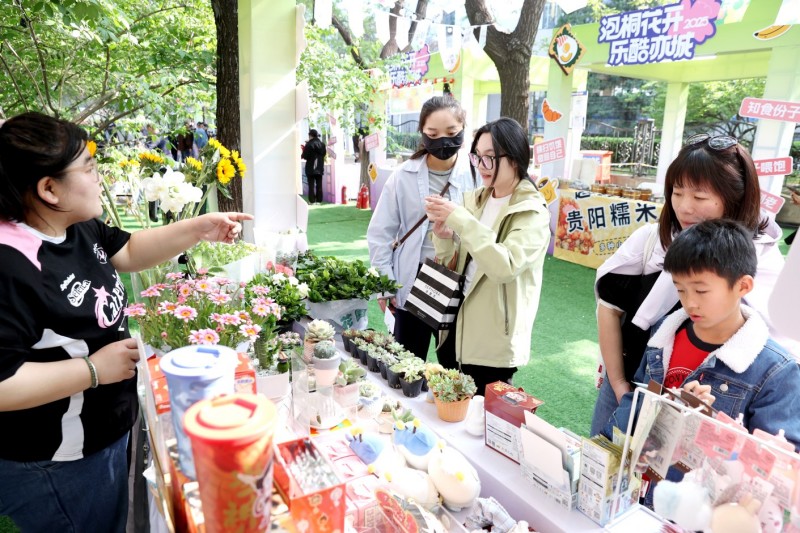 “亦里繁花”创意市集开启春日奇妙之旅3.jpg