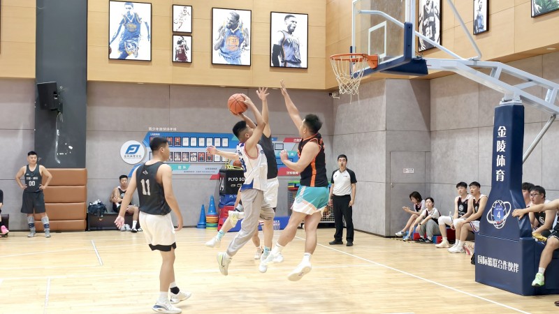 “博大杯”篮球赛尽展职工竞技风采.jpg