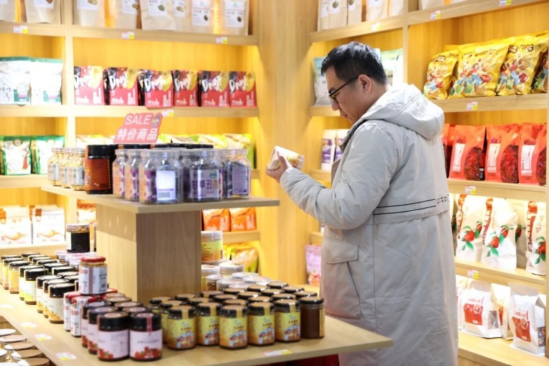 “原滋援味”经开区帮扶特产美食馆正式开业 (5).jpg