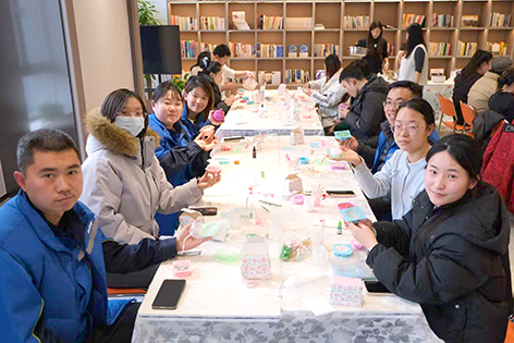 手工香皂DIY活动丰富职工文化生活.jpg 手工香皂DIY活动丰富职工文化生活.jpg