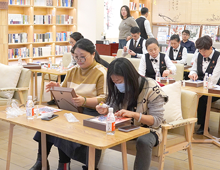 企业嘉年华点亮职工文化生活.jpg 企业嘉年华点亮职工文化生活.jpg