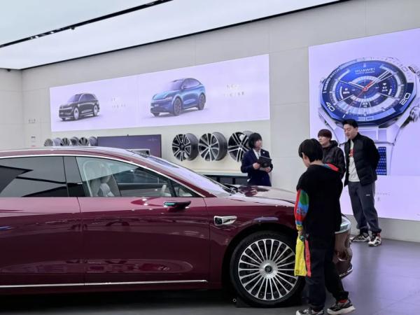 北京亦庄春节消费市场暖意盎然4.jpg 北京亦庄春节消费市场暖意盎然4.jpg