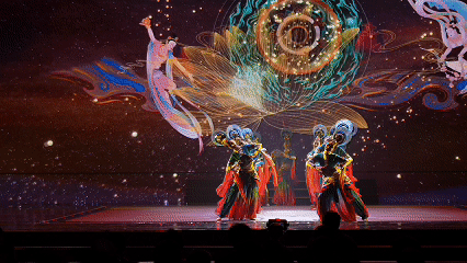 逐梦追光！2025亦城春晚谱写亦庄新城奋斗新篇章 (2).GIF