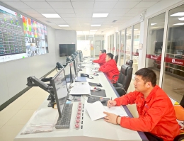 5面锦旗见证供热企业用心暖万家.jpg 5面锦旗见证供热企业用心暖万家.jpg