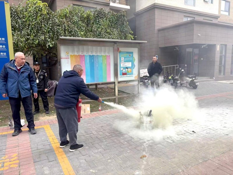 消防课堂织密社区安全防护网.JPG