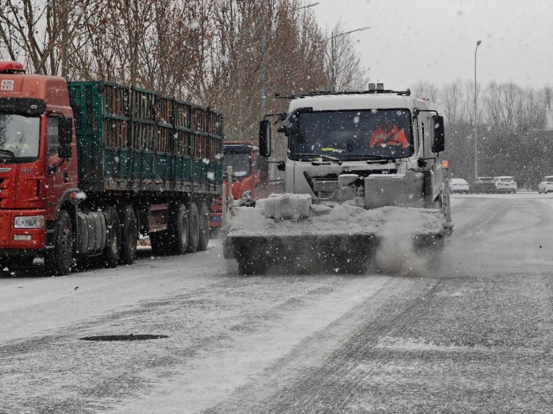 以雪为令,迎寒守护!北京经开区以响应“速度”保障民生“温度” (2).jpg
