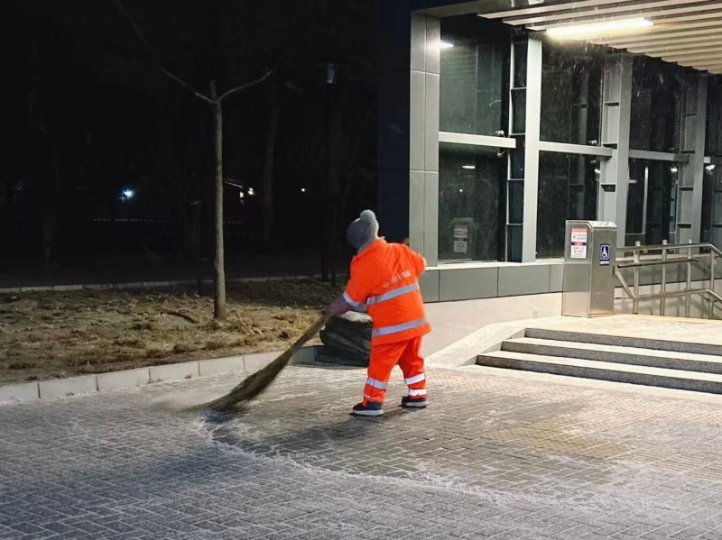 以雪为令,迎寒守护!北京经开区以响应“速度”保障民生“温度” (9).jpg