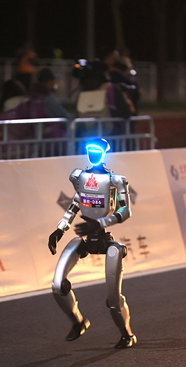 亦庄人形机器人半马赛道全景揭秘.jpg