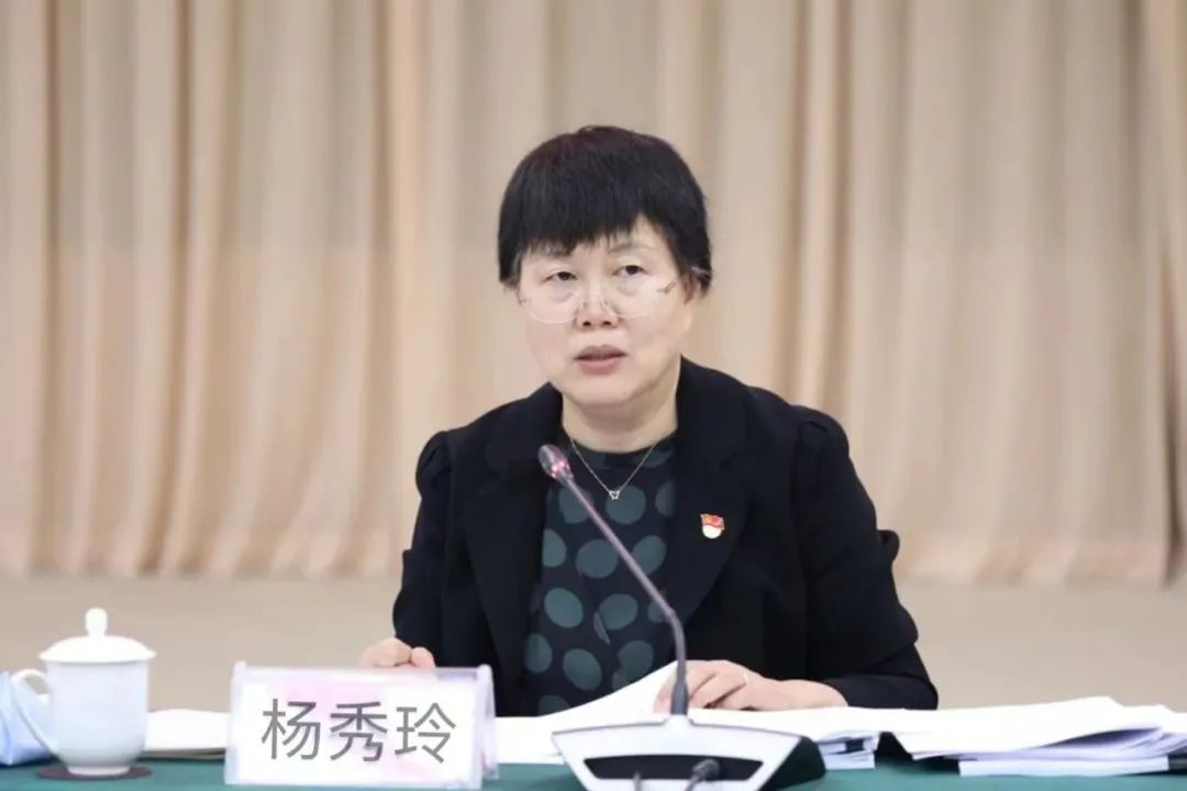 北京经开区召开工委（扩大）会议，学习贯彻习近平总书记在省部级主要领导专题研讨班上重要讲话精神，共谋下半年高质量发展攻坚路径2.jpg