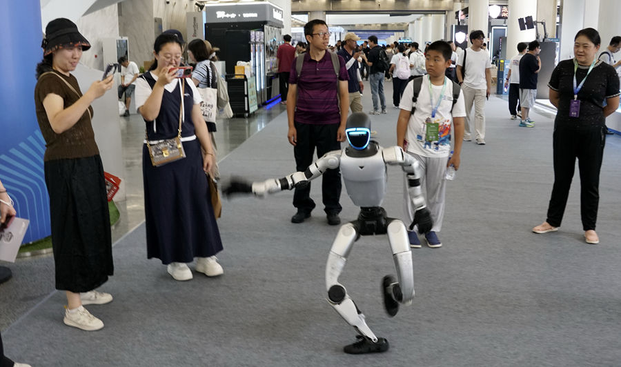 当机器人开始“懂生活”2.jpg 当机器人开始“懂生活”2.jpg