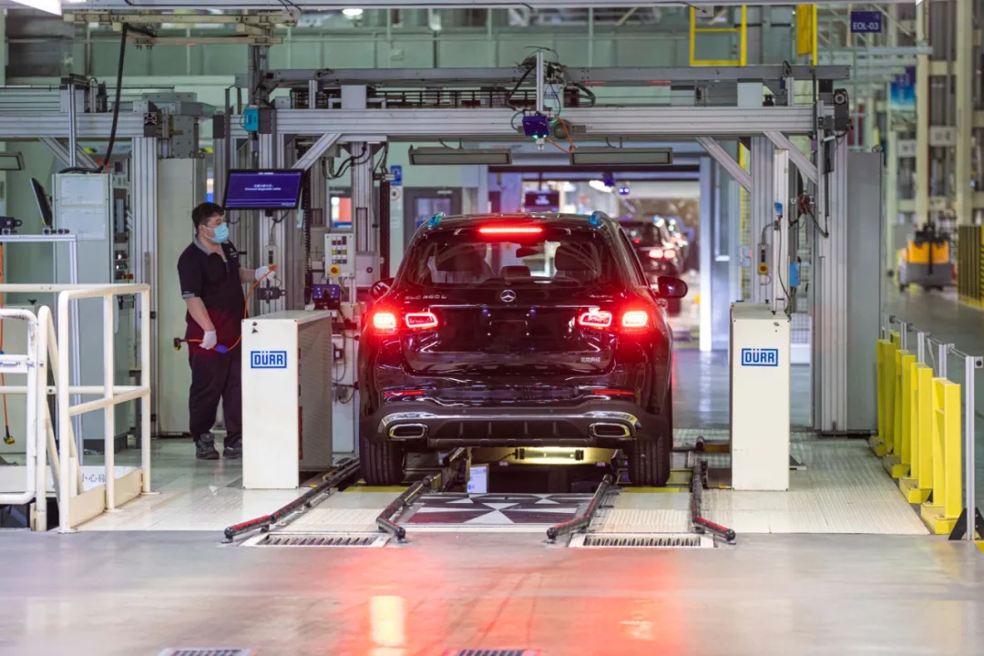 “高端制造业发展的前沿状况让我非常震撼!” 中外记者盛赞“绿色亦庄”期待“零碳”未来.webp.jpg “高端制造业发展的前沿状况让我非常震撼!” 中外记者盛赞“绿色亦庄”期待“零碳”未来.webp.jpg