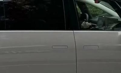 全隐藏式车门把手,强制禁止!明年1月1日起实施1.jpg 全隐藏式车门把手,强制禁止!明年1月1日起实施1.jpg