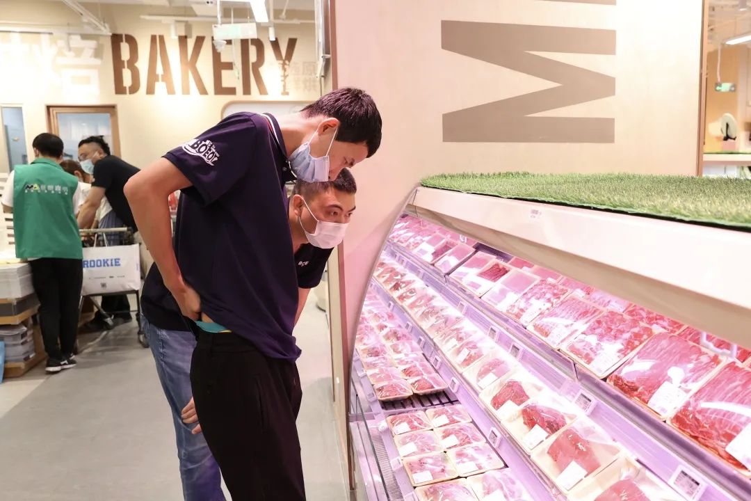 货丰价稳人气旺!现场直击北京经开区全力保障国庆假期市场供应4.jpeg 货丰价稳人气旺!现场直击北京经开区全力保障国庆假期市场供应4.jpeg