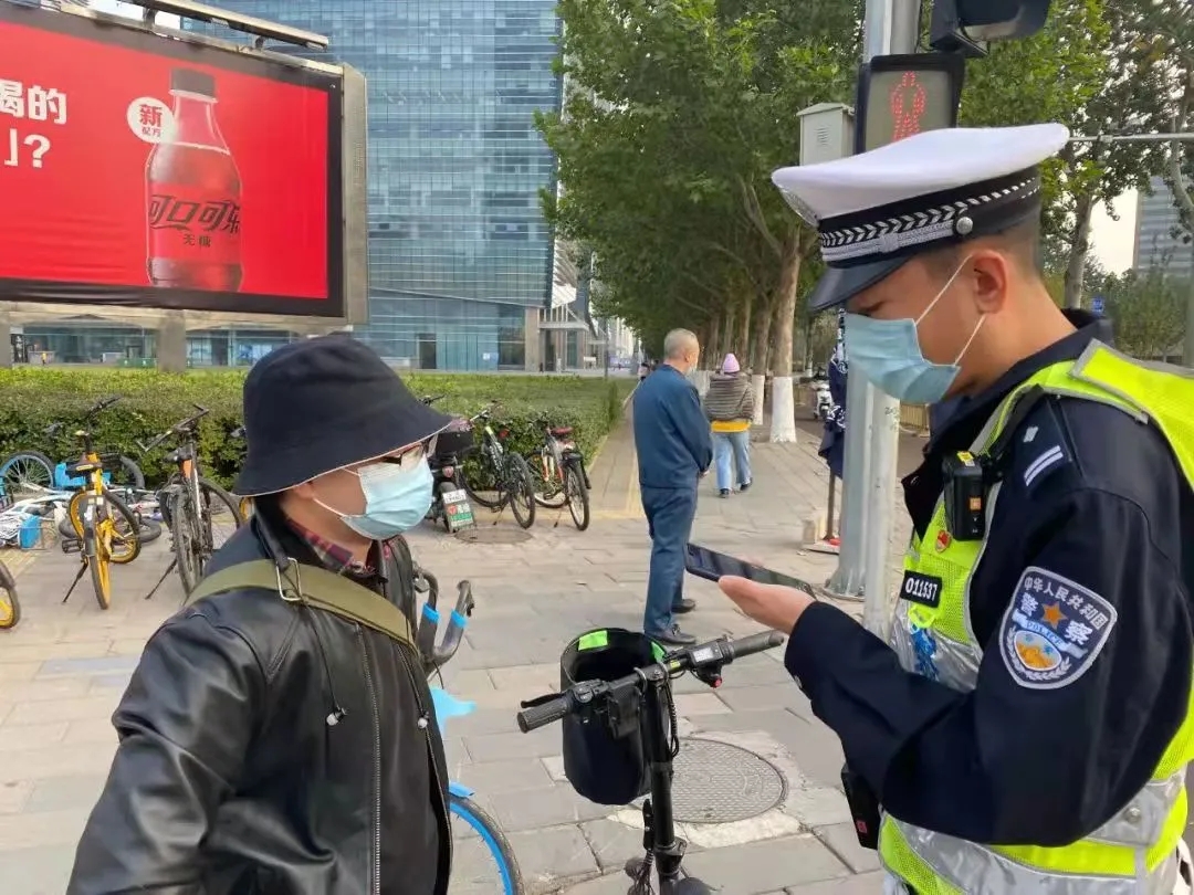 北京经开区掀起超标电动自行车集中整治高潮.webp.jpg