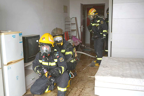 “以老带新”实战演练强化消防安全.jpg “以老带新”实战演练强化消防安全.jpg