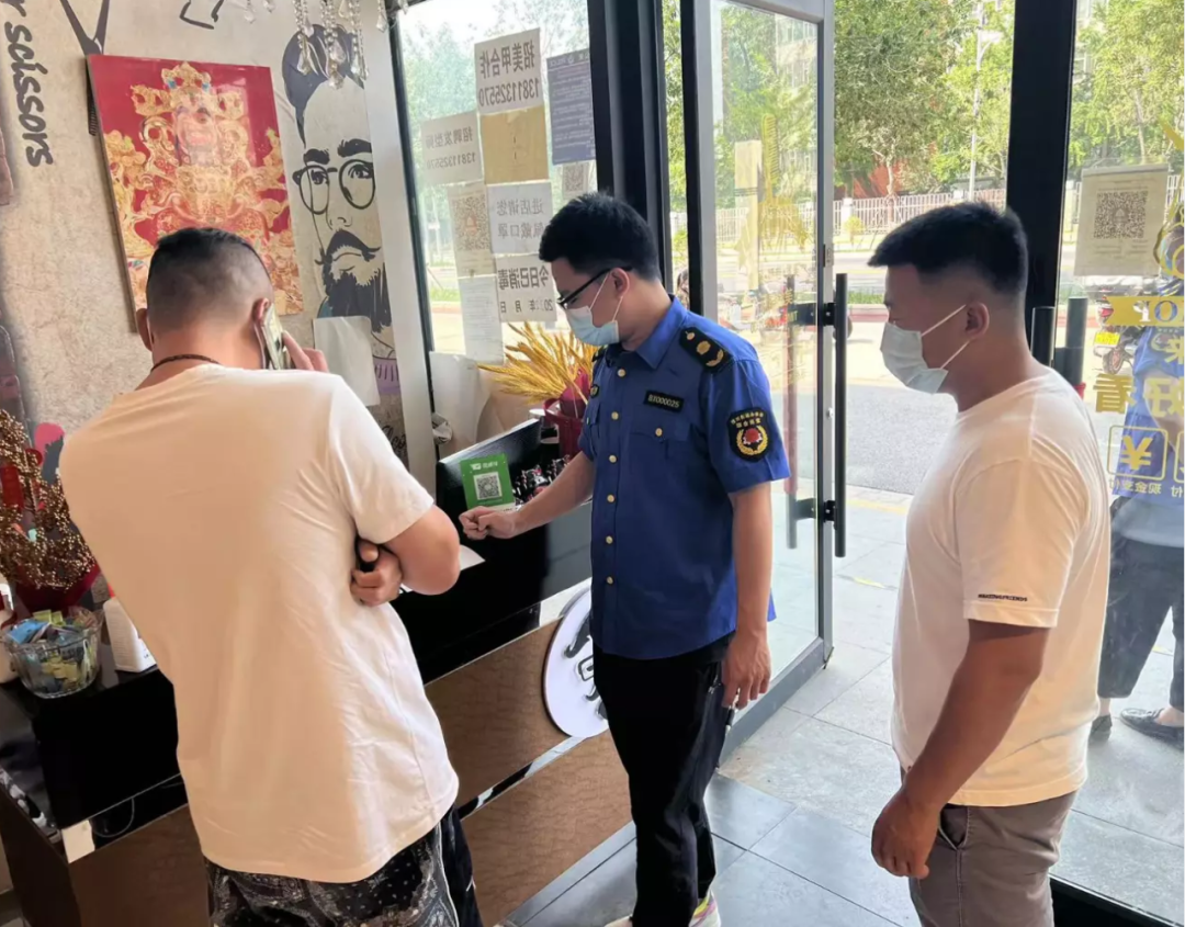 应查尽查,立即整改!经开区两街道疫情防控网格化排查进行时3.png 应查尽查,立即整改!经开区两街道疫情防控网格化排查进行时3.png