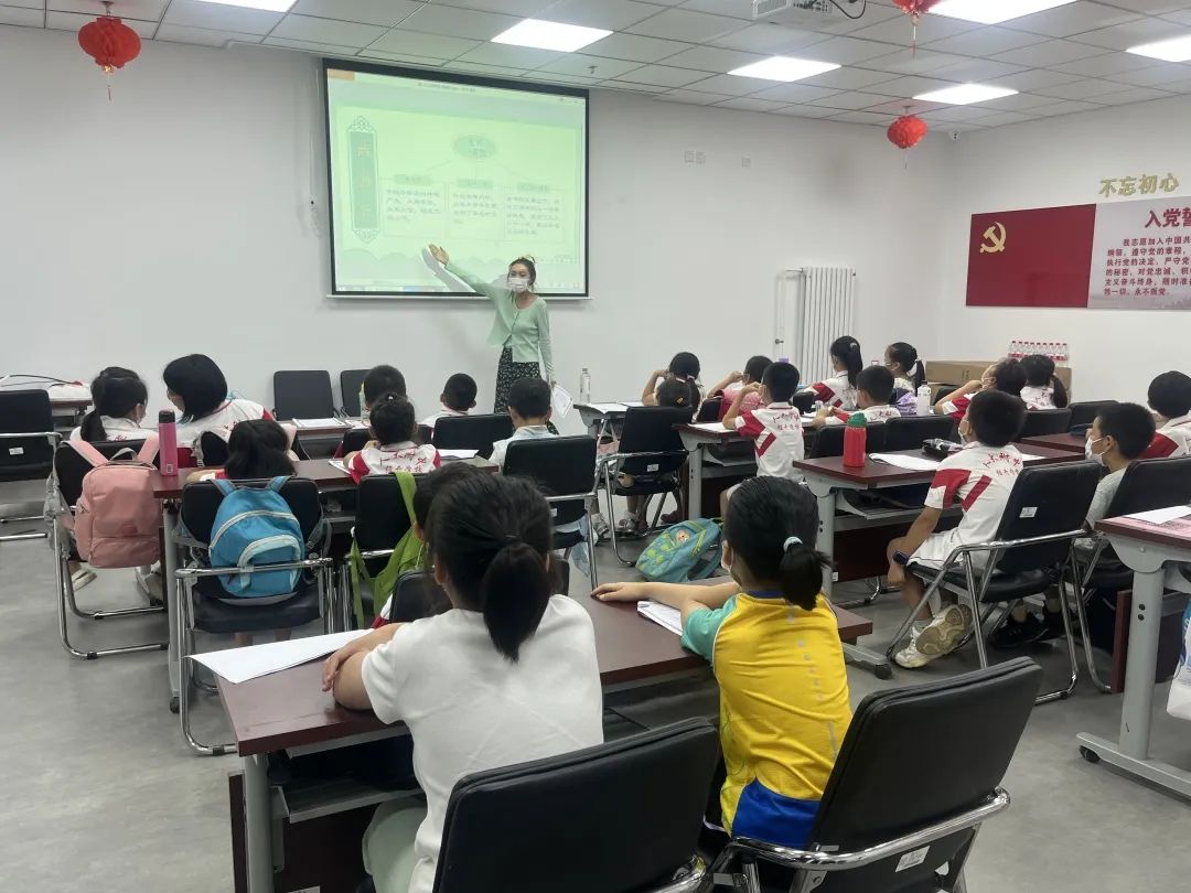 北京经开区街道打造家校社协同育人试点社区2.jpg 北京经开区街道打造家校社协同育人试点社区2.jpg