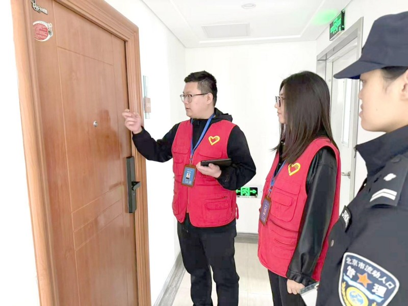 抽样赋能民生 党建护航数据   ——汀塘社区高效完成数据采集.JPG