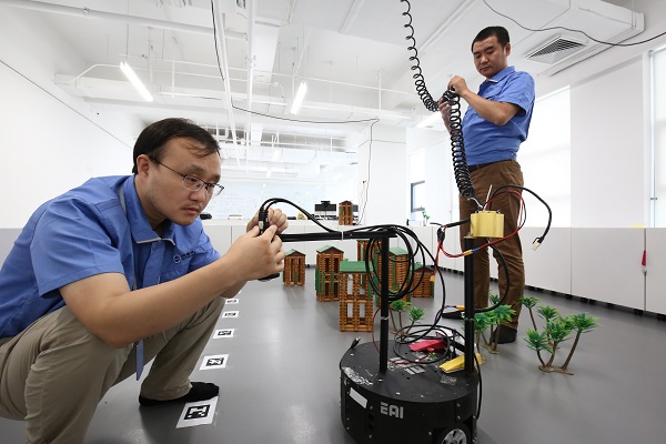 欣奕华定位导航技术4 - 副本.JPG