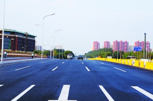 开发区四大交通“动脉”集中通车.jpg 开发区四大交通“动脉”集中通车.jpg