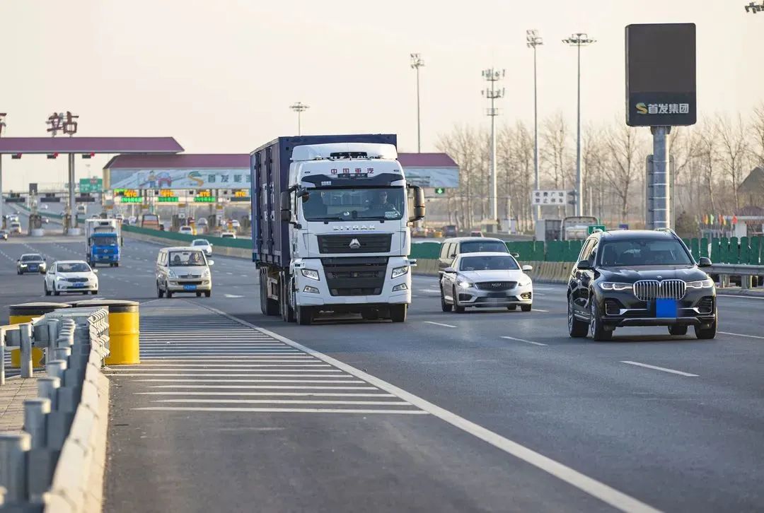 “亦庄贡献”!全球首个车路协同自动驾驶数据集正式发布4.jpg “亦庄贡献”!全球首个车路协同自动驾驶数据集正式发布4.jpg