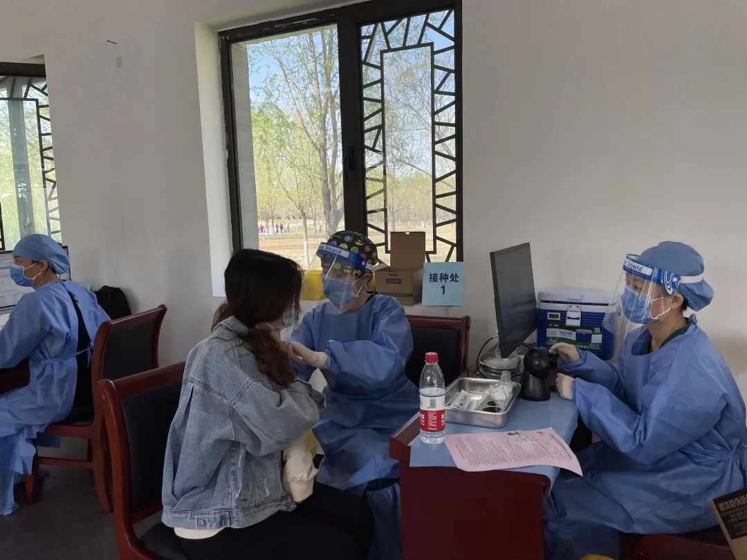 北京经开区新添两个疫苗接种点，就在商场、公园里！.webp (7).jpg