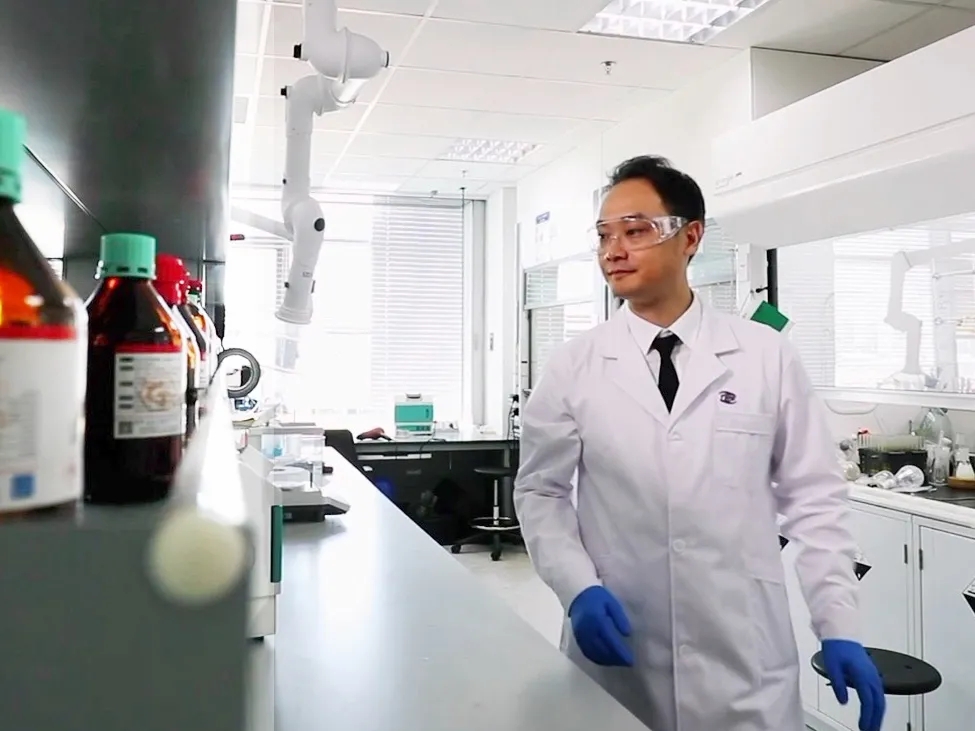 攻技术、闯难关……来看他们的故事.webp (3).jpg