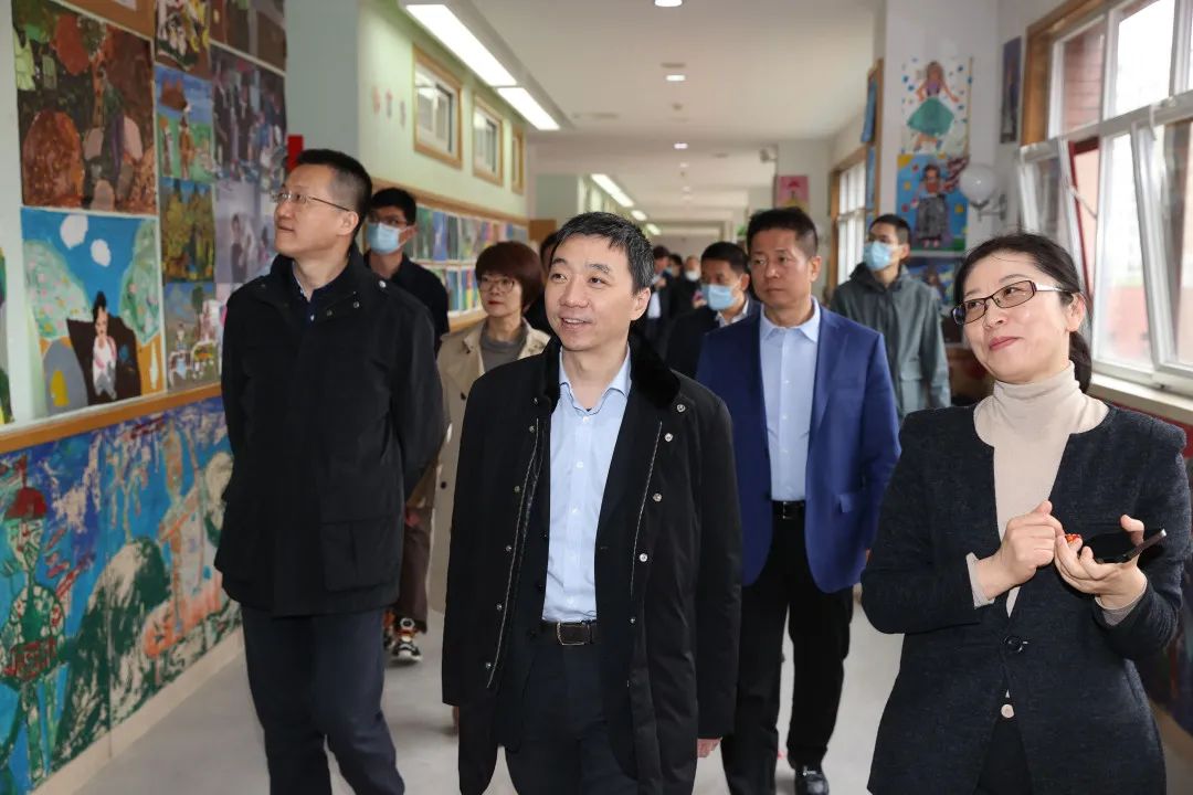 孔磊就教育工作专题调研，要求办好“六个教育” 打造亦庄新城教育高质量发展新高地.jpg