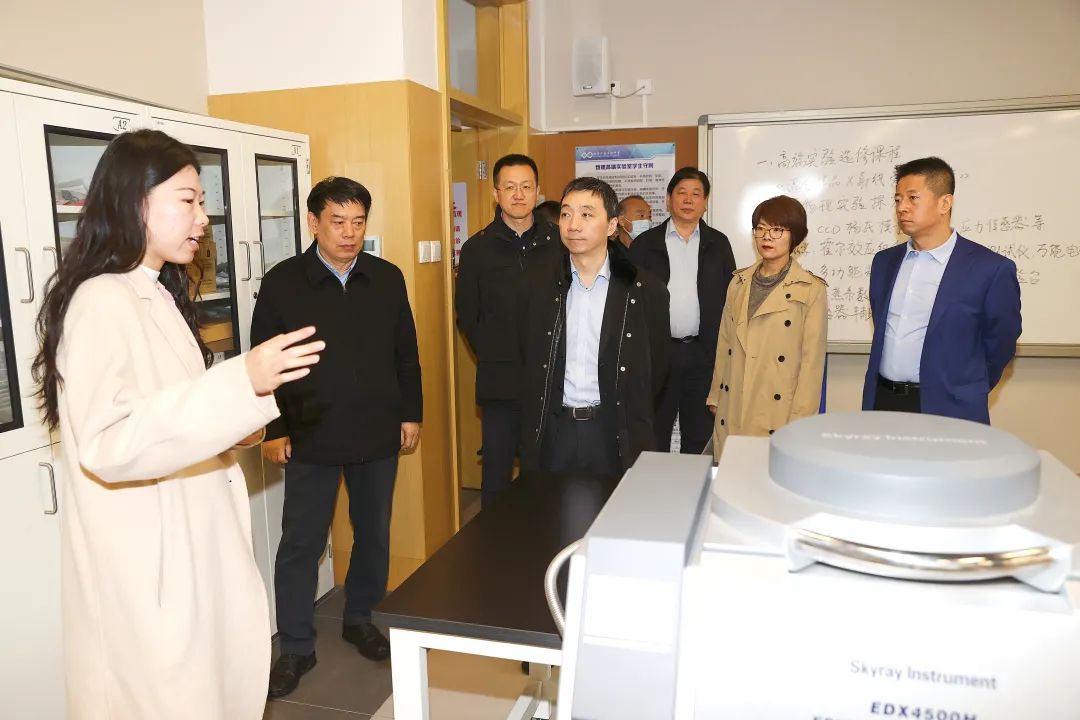 孔磊就教育工作专题调研，要求办好“六个教育” 打造亦庄新城教育高质量发展新高地2.jpg