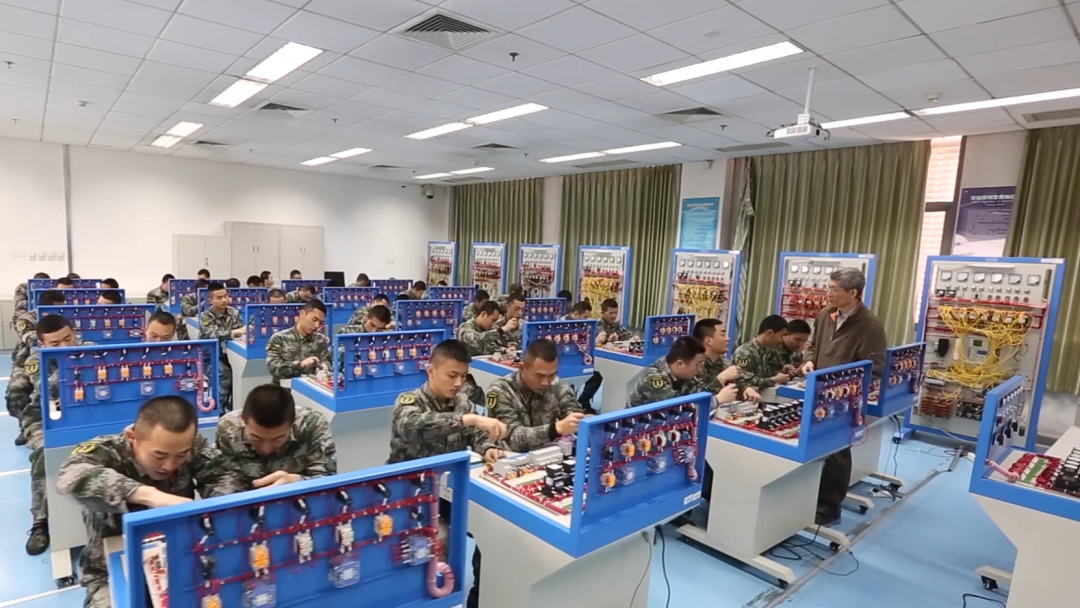 未来产业工人如何“炼成”?北京经开区通过产教融合走出新路径6.png 未来产业工人如何“炼成”?北京经开区通过产教融合走出新路径6.png