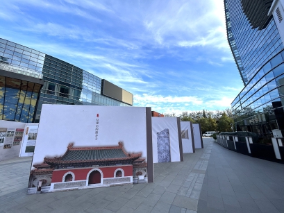 巡展首站设在大族广场.jpg 巡展首站设在大族广场.jpg