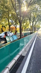 工作人员正在施工.jpg 工作人员正在施工.jpg