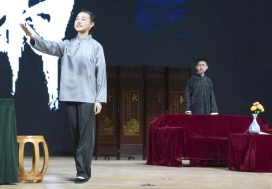 提升美育素养 中学生上演青春版话剧《雷雨》.jpg 提升美育素养 中学生上演青春版话剧《雷雨》.jpg