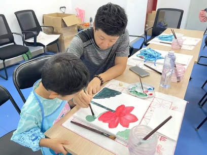 国画亲子创意课弘扬传统文化.jpg 国画亲子创意课弘扬传统文化.jpg